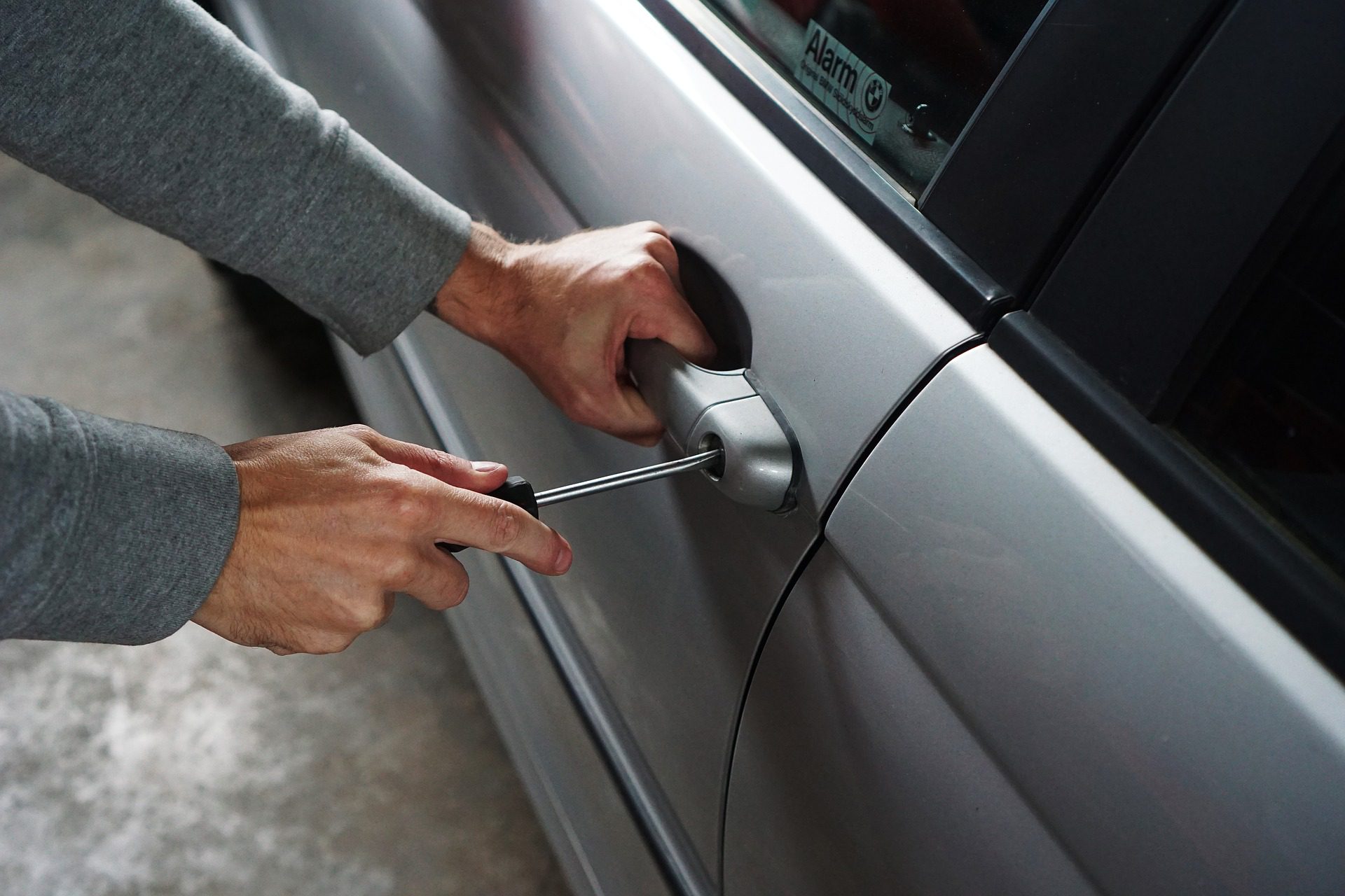 How To Lock A Car Door