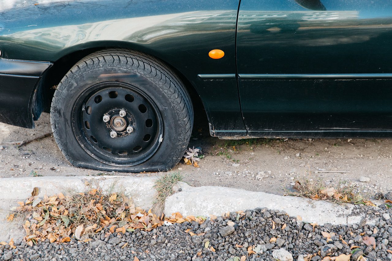 Read more about the article Calling For A Flat Tire Service
