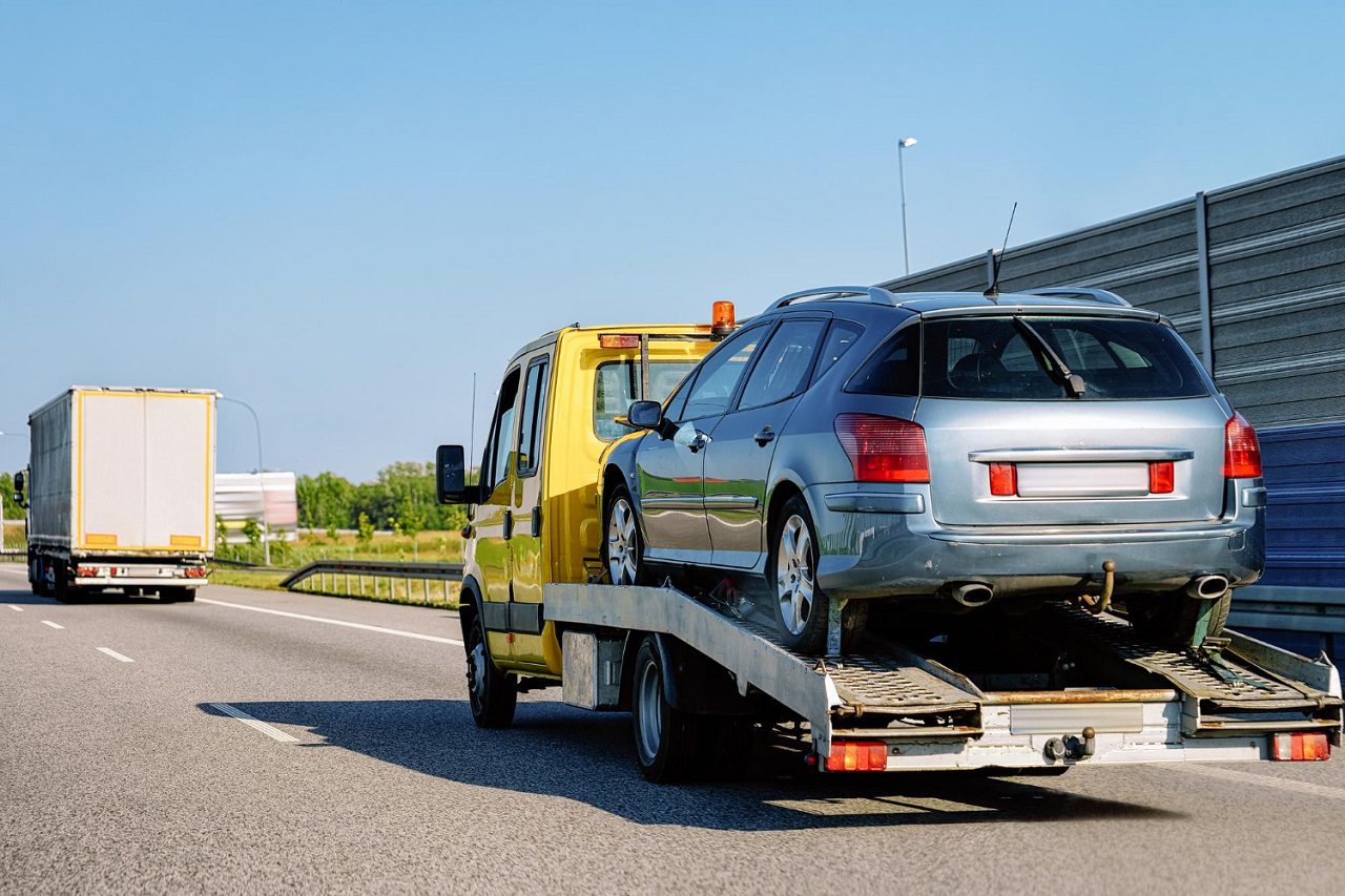 Read more about the article The Challenges Of Towing In A Parking Garage