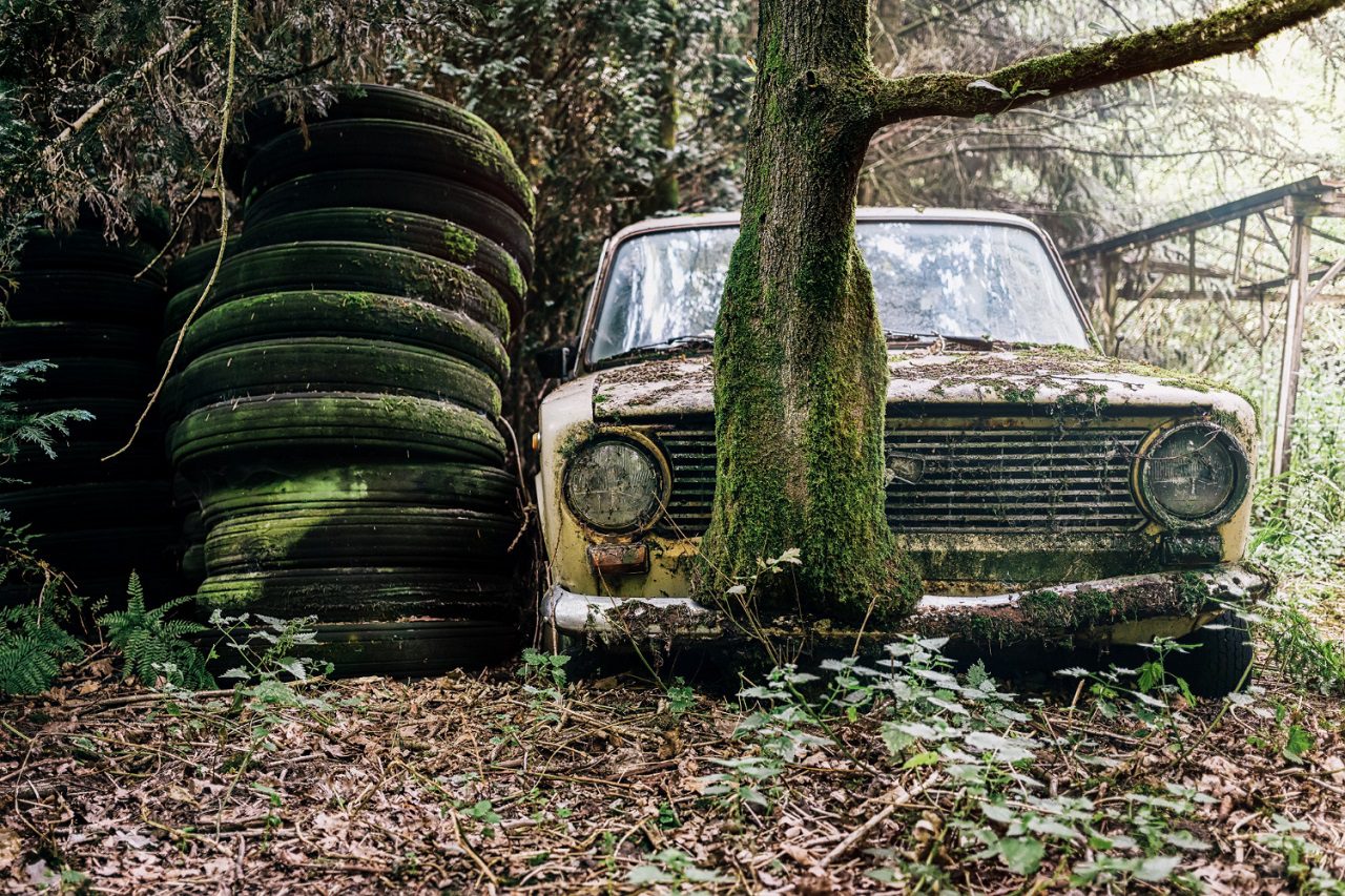 You are currently viewing Dangers Of Keeping A Junk Car