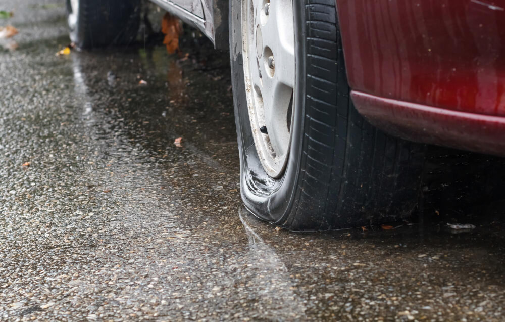Read more about the article Tire Emergencies in Bad Weather: Why Mobile Service is Safer Than DIY